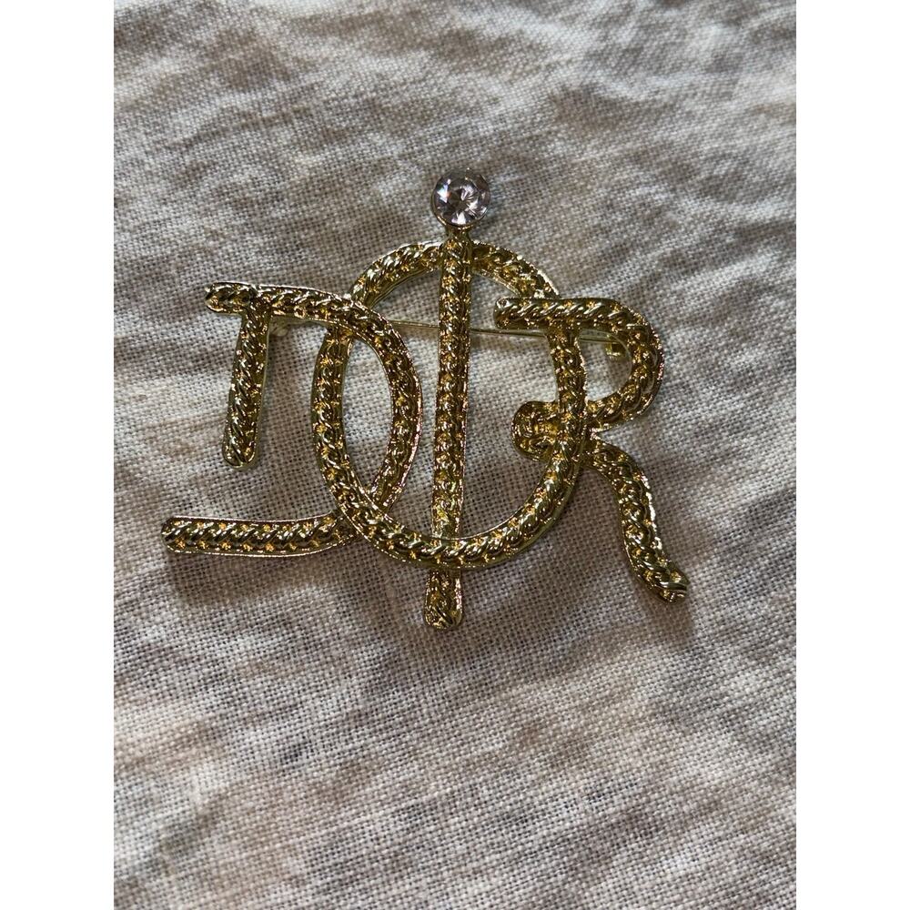 Designer Inspired Gold Tone Word Brooch Pin - Picture 10 of 10